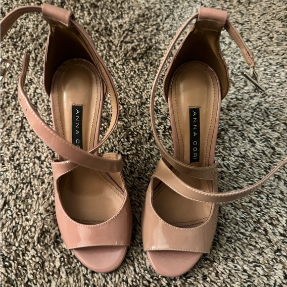 Anna Cori Nude Heels - Picture 2 of 3